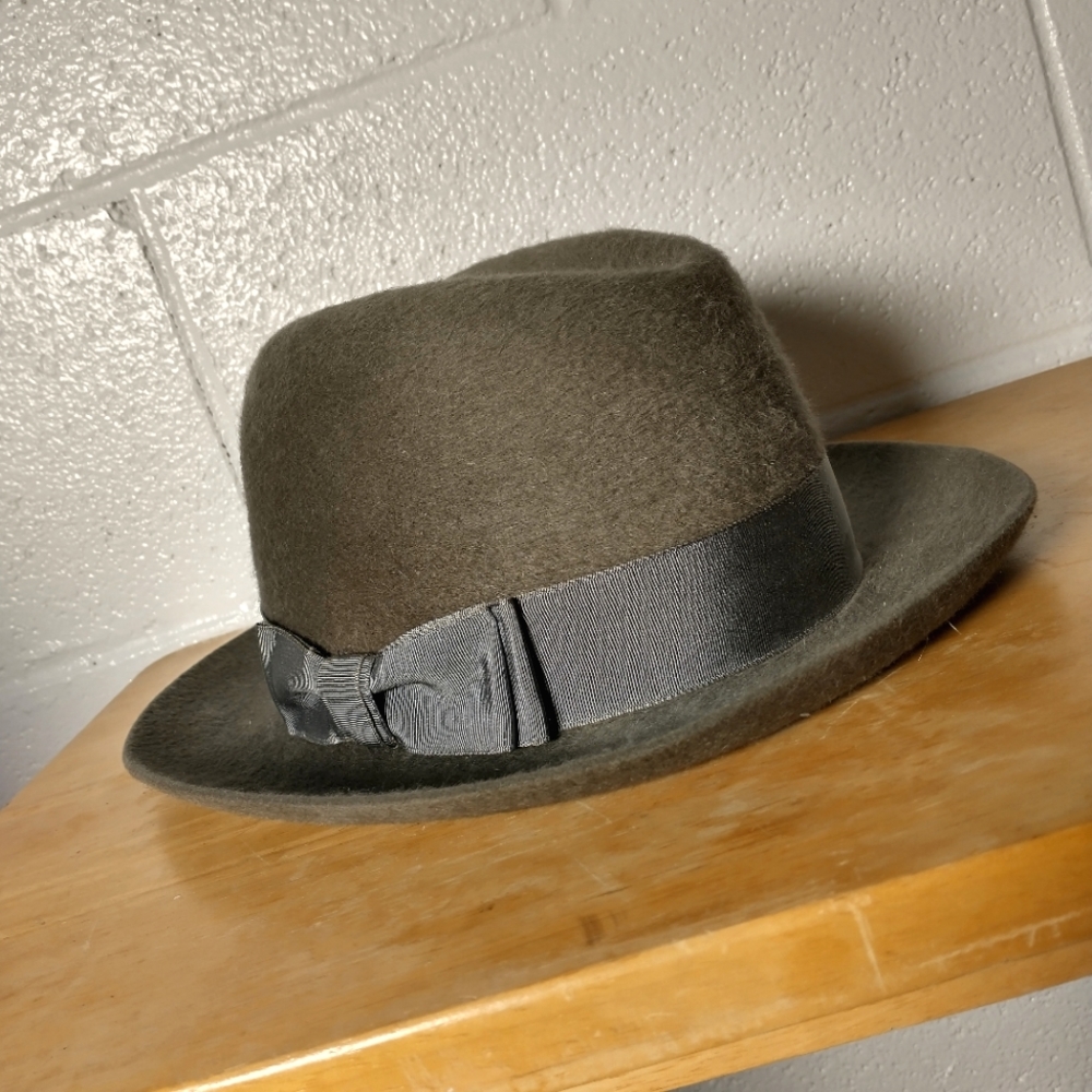 90's vintage genuine Borsalino top hat made with shaved otter fur